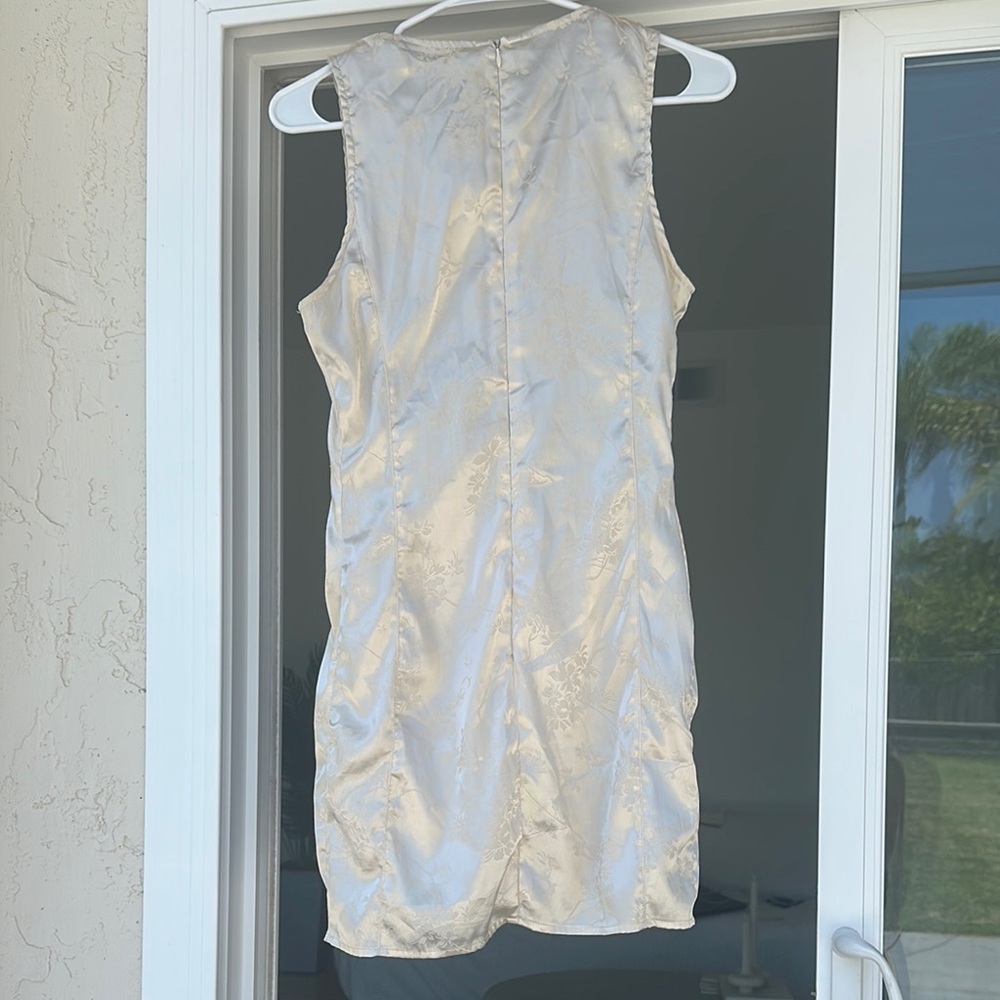 Cream Ruched Sheath Dress - Picture 2 of 2